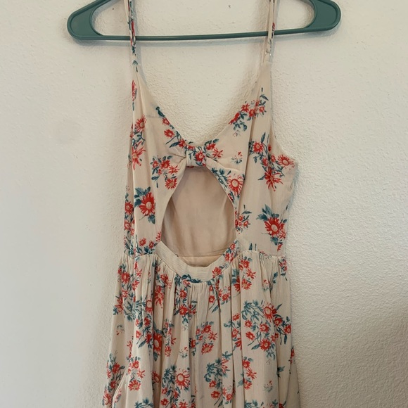 Floral dress - Picture 3 of 4